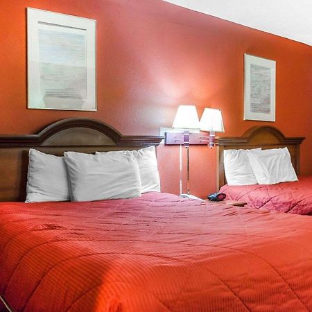 Rodeway Inn Harrisburg Exteriér fotografie