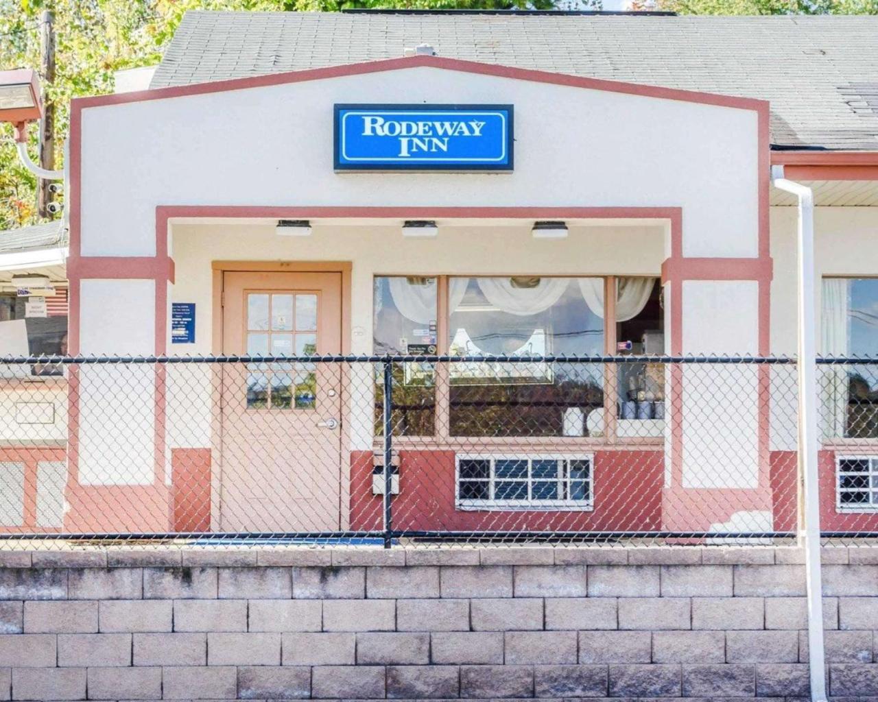Rodeway Inn Harrisburg Exteriér fotografie