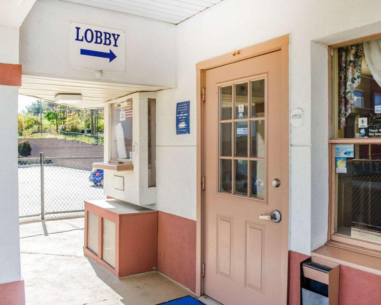 Rodeway Inn Harrisburg Exteriér fotografie