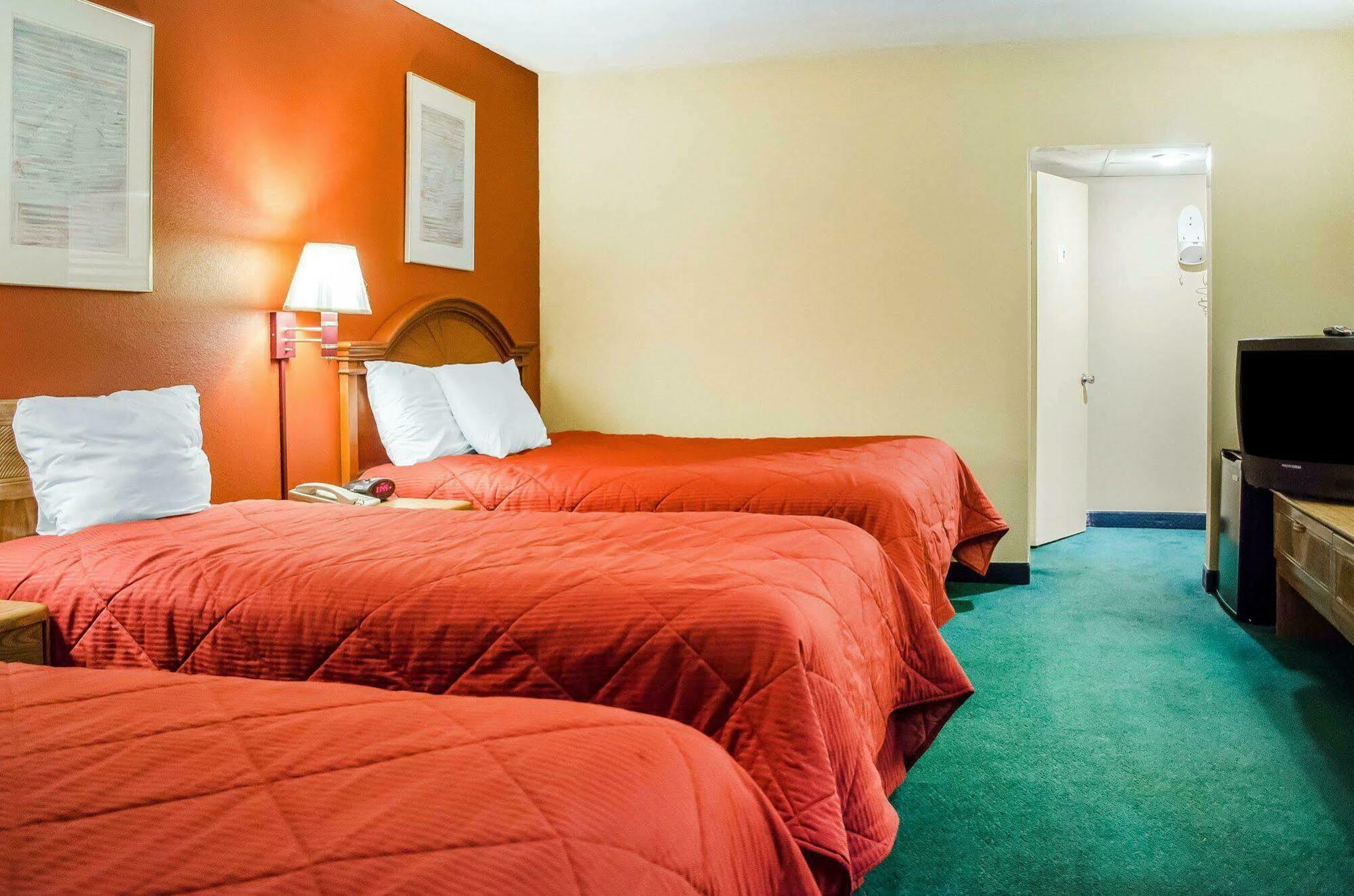 Rodeway Inn Harrisburg Exteriér fotografie