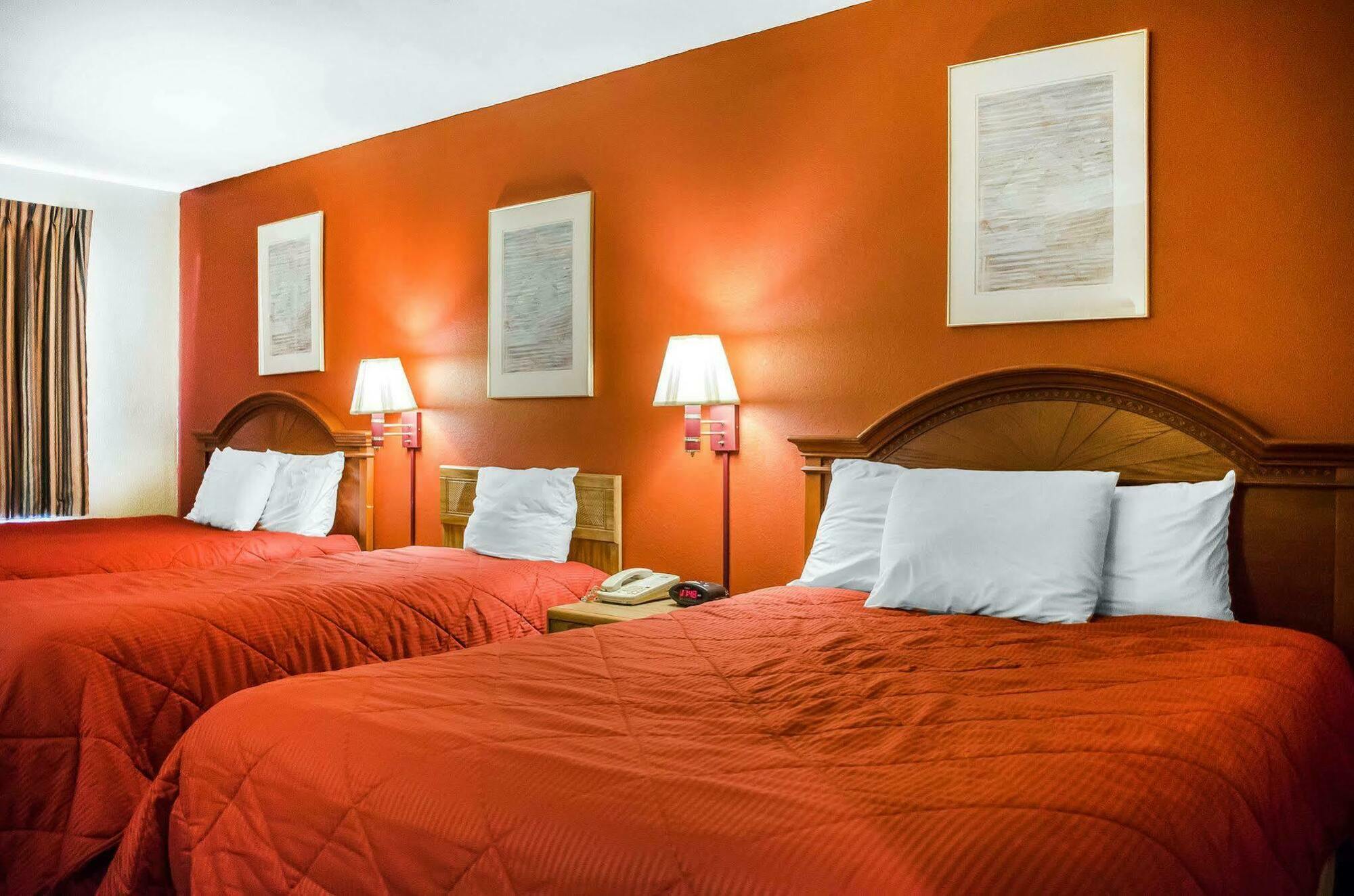 Rodeway Inn Harrisburg Exteriér fotografie