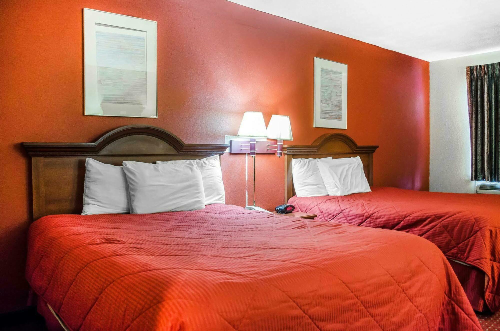 Rodeway Inn Harrisburg Exteriér fotografie